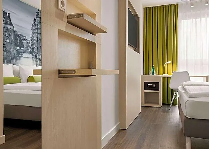 Hotel Premier Berliner Tor 3*