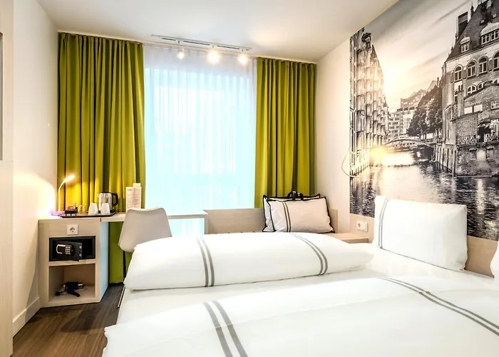 Premier Berliner Tor Hotel 3*