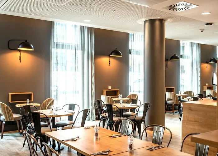 Hotel Premier Berliner Tor 3*